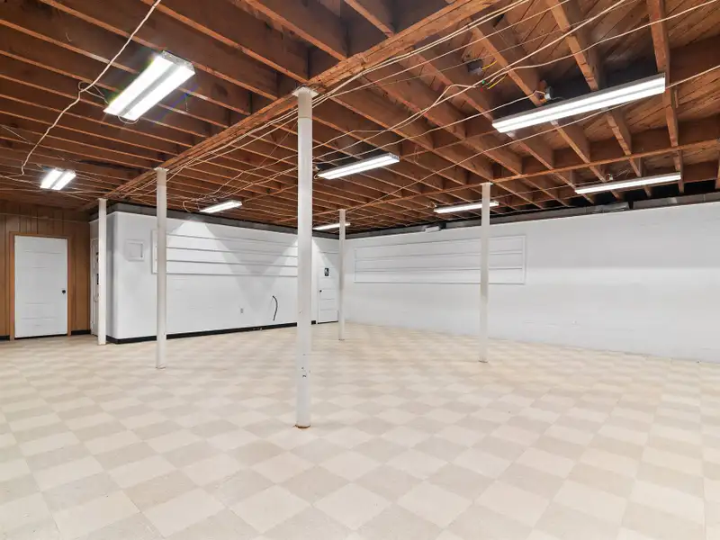 Versatile 3,600+ Sqft Commercial Building for Lease in Bethel Community