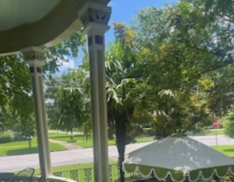 Versatile Historic District Property for Restaurant, Venue, or Retail with Ample Parking