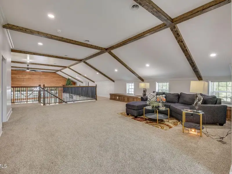 Custom Barndominium on 3 Acres with Pool and Income-generating Garage in Tennessee
