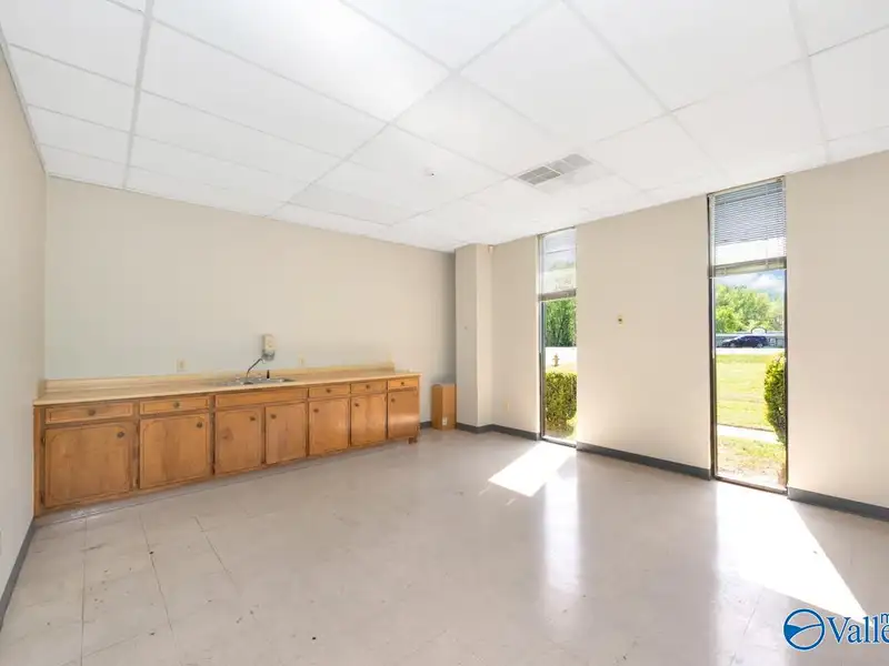 Flexible Industrial Property with 3 Buildings on 6 Acres in Huntsville, Al