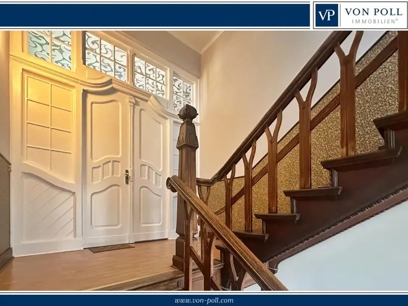 Spacious 249 M² Commercial-residential Unit in Historic Mühlhausen Villa