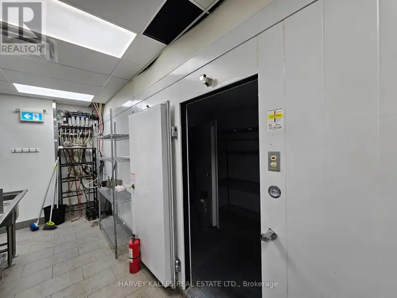 Equipped Commercial Kitchen Space for Lease in Prime Lighted Intersection Location