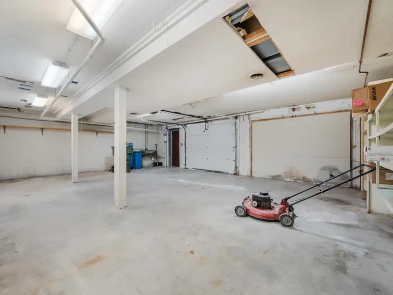 Versatile 3,100 Sq. Ft. Commercial Property Near Hwy 116 and Hwy 21