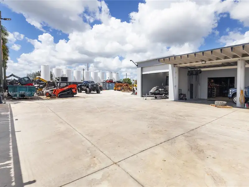 Industrial Property with 3,500 Sq.ft. Building on 1.07 Acres in Homestead, Fl