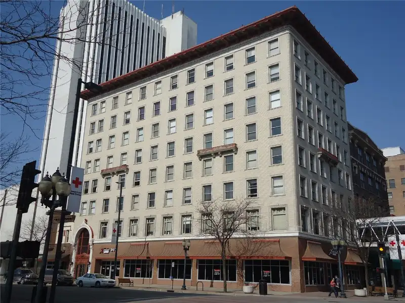 Historic Downtown Office Space with Skyway Access and Fitness Club Amenities