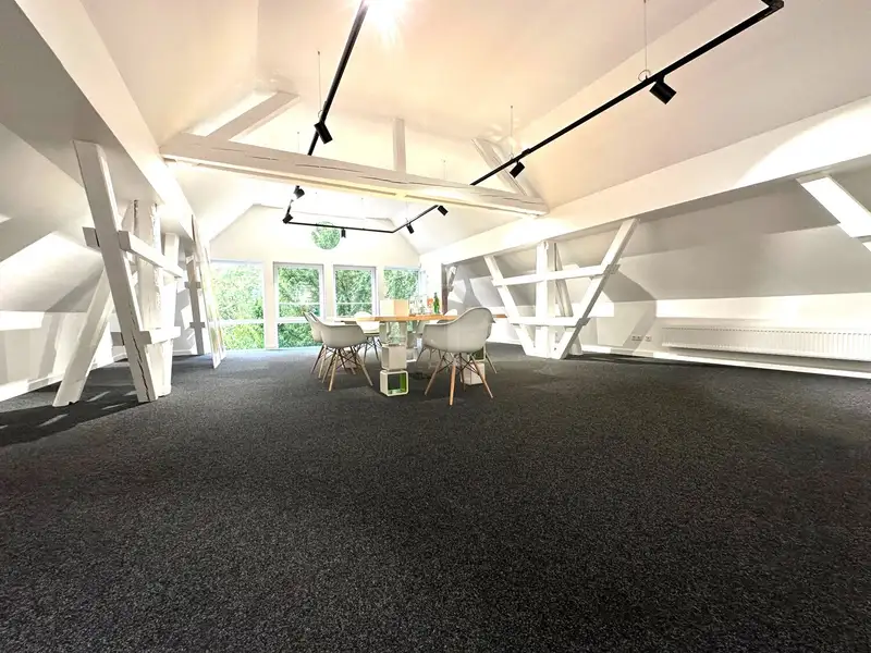 Modernized Historic Office Building Near Clinics in Lüdenscheid with Flexible Spaces and Parking