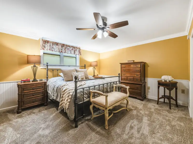 Ranch-style Estate Near Waynesville Inn, 5br/6.5ba, Ideal for Boutique Hospitality or Residence