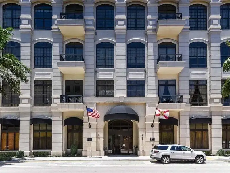 Live/work Condominium in Downtown West Palm Beach - Ideal for Commercial or Residential Use