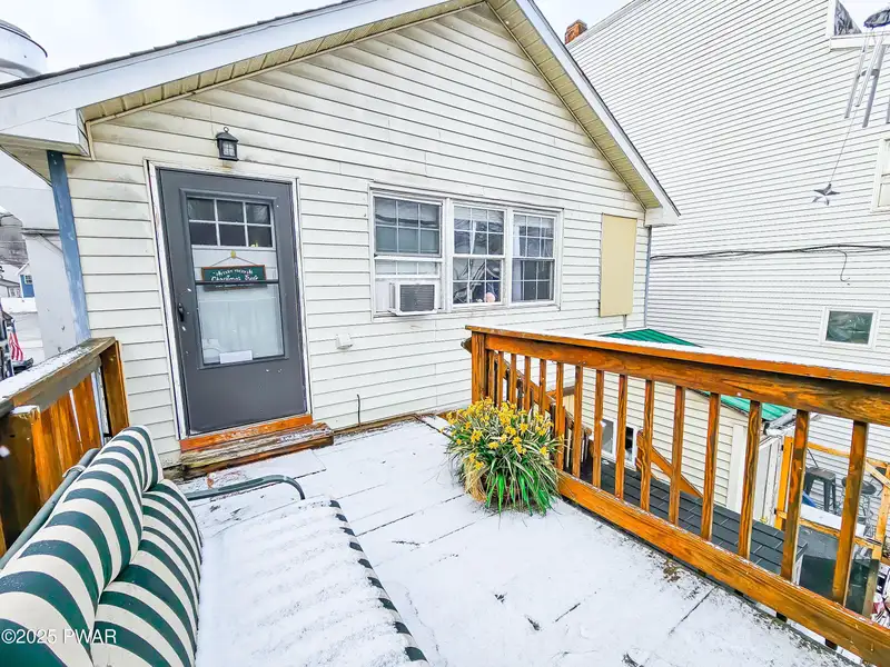 Commercial Building with Restaurant Equipment and Apartment in Downtown Hawley, Pa