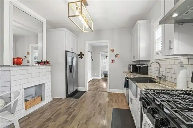 Updated Shotgun Double in Prime Uptown Location with Investment Potential