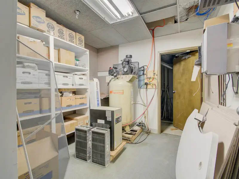 Move-in Ready 5,000 Sq Ft Commercial Space in Prime Edgewood Location