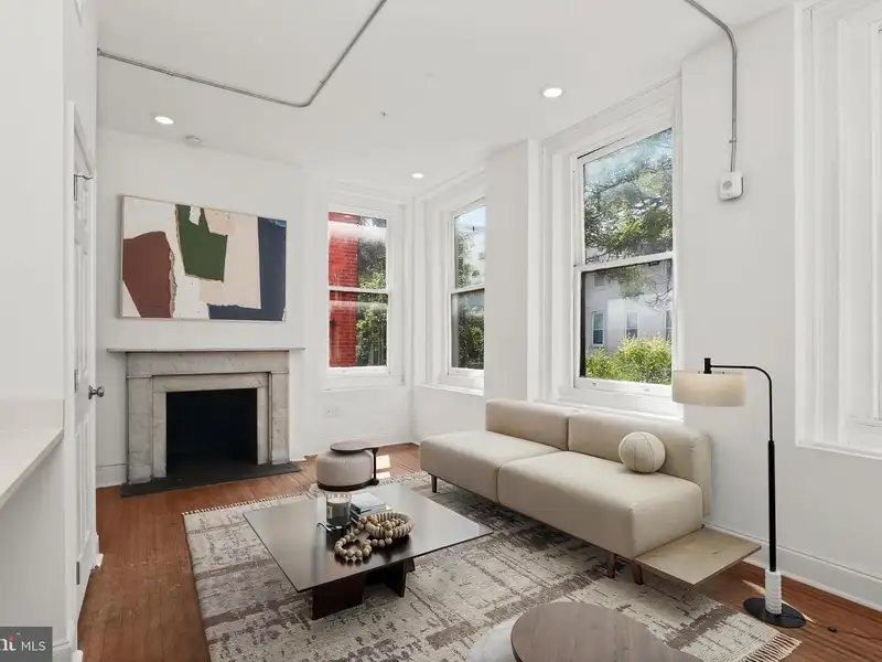 Fully Renovated Six-unit Property in Mount Vernon, Baltimore with Modern Finishes and Parking