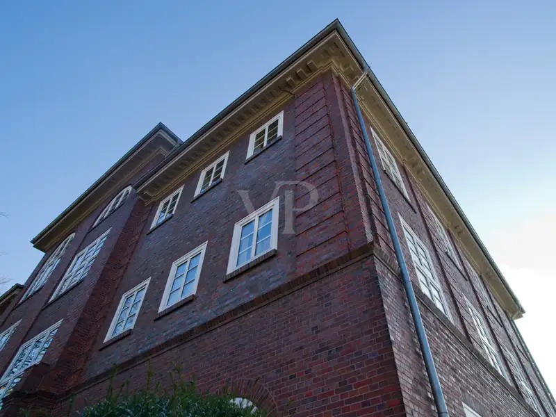 Investment Opportunity: Well-maintained Seminar Facility on 8,429 M² in Bad Pyrmont