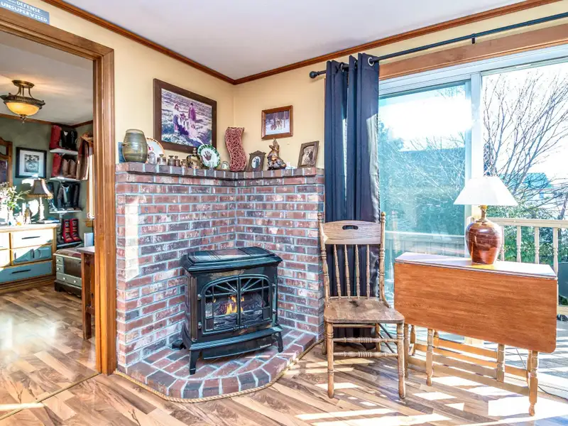 Du Bee Inn: Versatile Bed-and-breakfast with Mountain Views in the Great North Woods