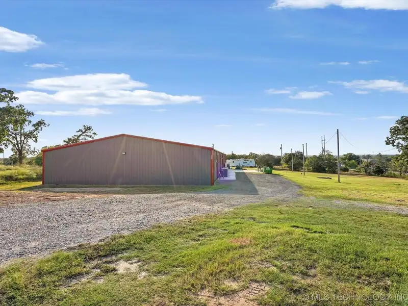 Modern Industrial Property on 9 Acres with Versatile Space and Expansion Potential