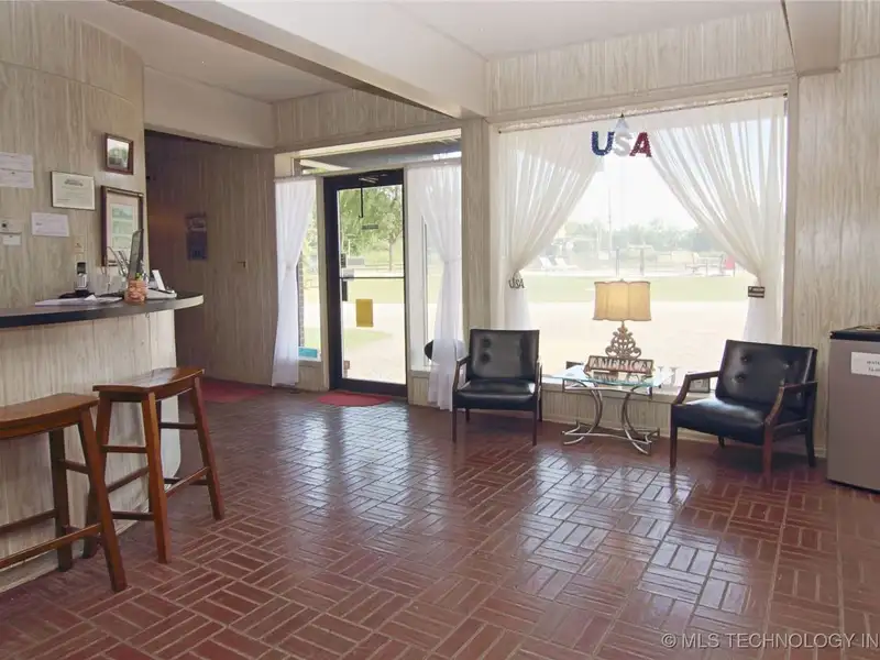 Historic 25-unit Resort on Hwy 51 Near Lake Fort Gibson, Wagoner, Oklahoma