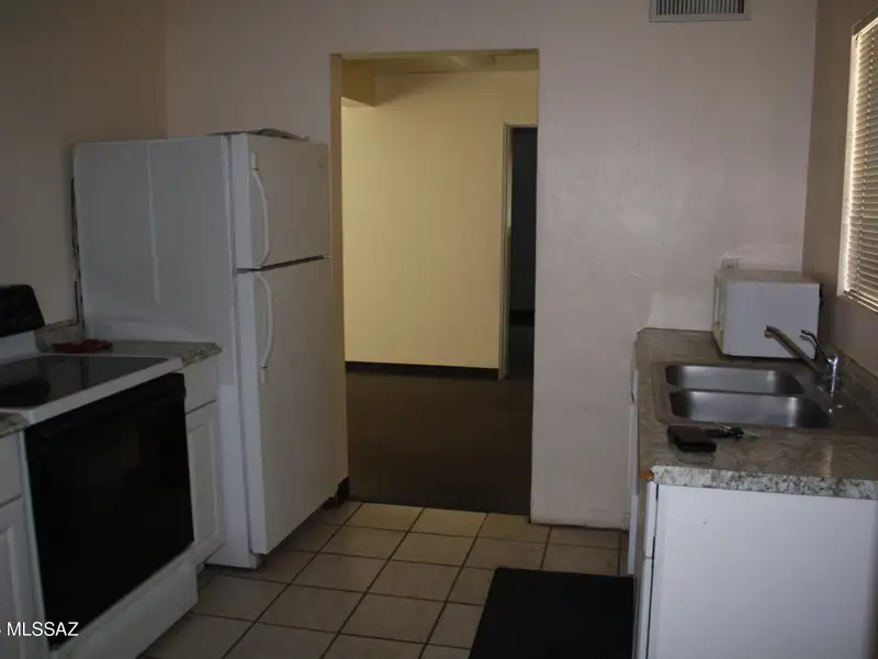 Office Building for Sale in Prime Fort Lowell Location with Ada Access and Ample Parking