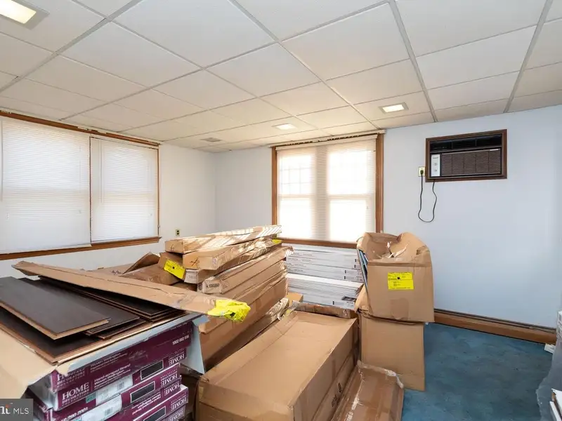 Commercial Property with Office and Warehouse Space in Norristown, Ideal for Multiple Tenants