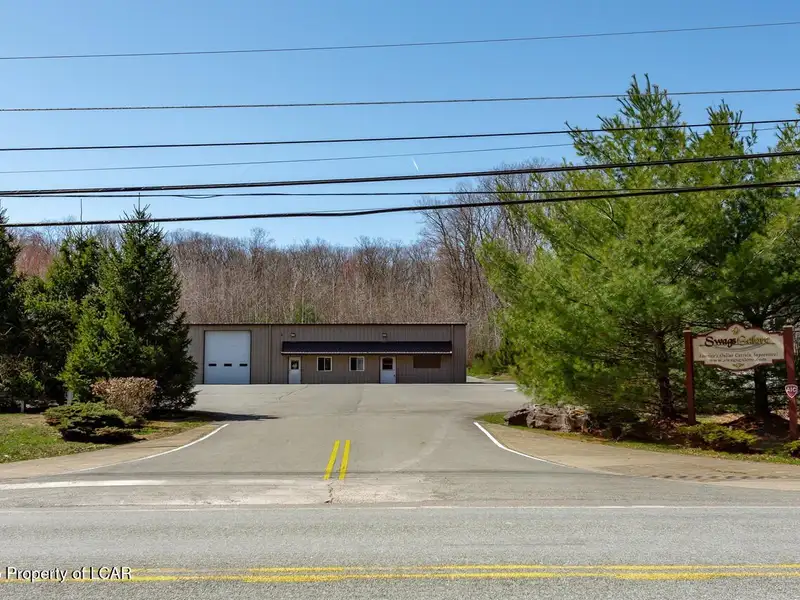 Warehouse with Overhead Doors on Purdytown Turnpike - 12,091 Sq Ft