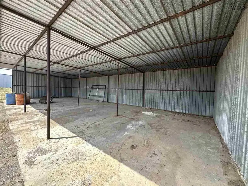 Commercial Property on 5.988 Acres with Warehouse and Storage Facilities