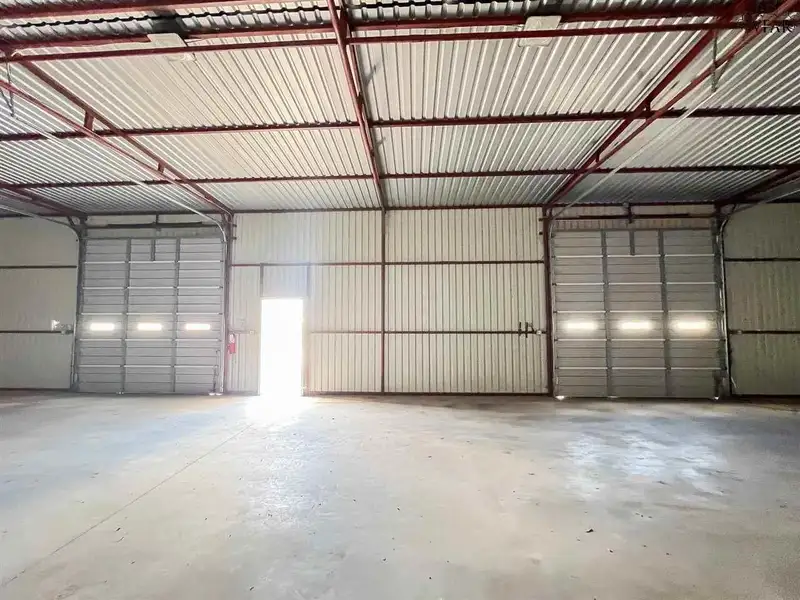 Commercial Property with Office, Living Quarters, and Warehouses in Wichita Falls Area