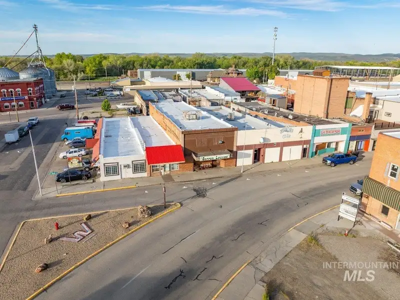 Updated Tavern with Liquor License in Historic Downtown Weiser