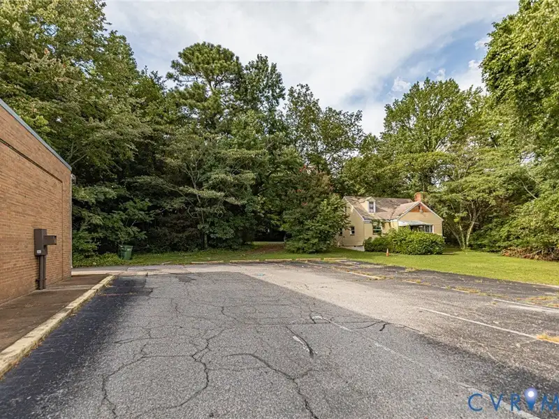 B-2 Zoned Commercial Property for Sale in Richmond, Va with Longstanding Tenant
