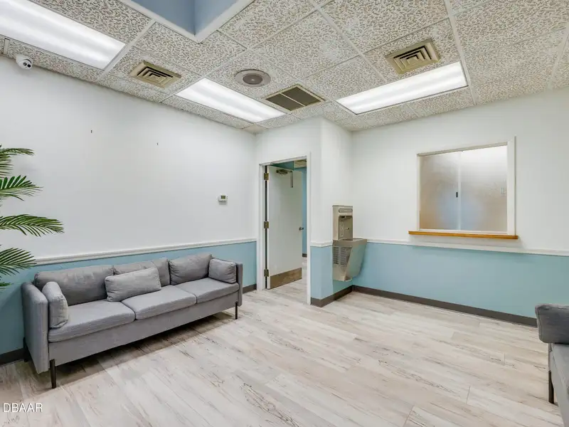 Upgraded 2112 S.f. Medical Office Space in Ormond Beach, Near Granada Blvd.