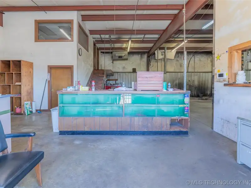 Versatile Former Machine Shop in Prime Downtown Sand Springs Location