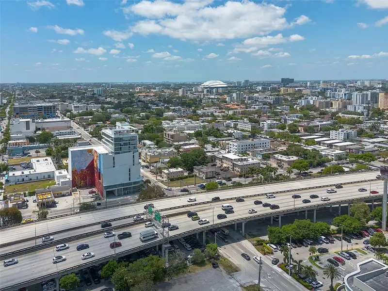 85sf Professional Office Space on 12th Floor Near I-95 and Brickell Area
