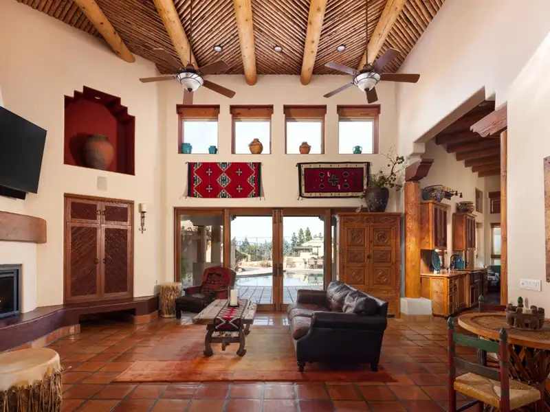 Luxury Estate with Stunning Views, Pool, Wine Cellar, and Extensive Amenities in Friant