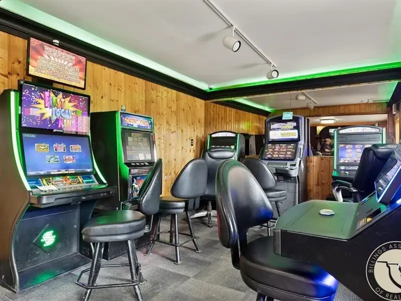 Renovated Saloon with Licenses Near Red Lodge and Beartooth Highway, Includes Living Space