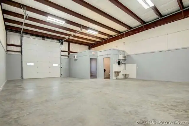 62,800 Sq Ft Insulated Industrial Building with Flexible Units in Prime Location