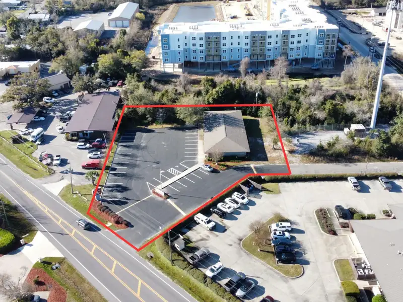 Commercial Office Building for Lease in Central Panama City, Ideal for Charter School or Medical Use