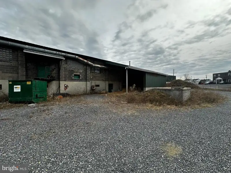 Historic Commercial Building on 2.4 Acres Near C&o Canal, Ideal for Restaurant or Brewery