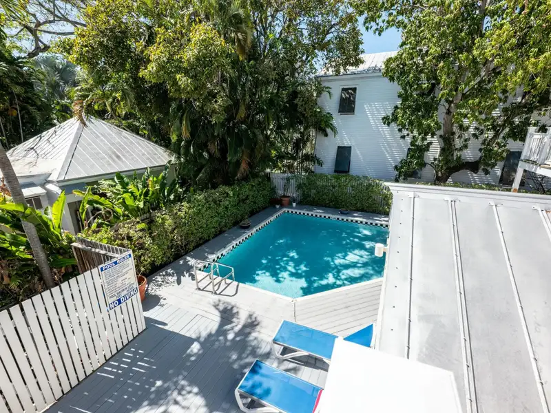 Boutique Guesthouse in Historic Old Town Key West with 15 Deluxe Rooms
