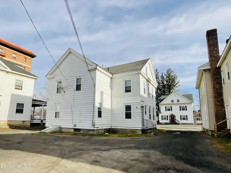 Charming Stone House Property in Desirable Location