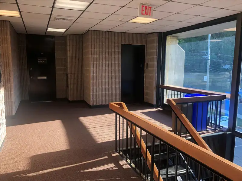 2005 Rsf Office Space in Elevator Building with Flexible Lease Options and Ample Parking