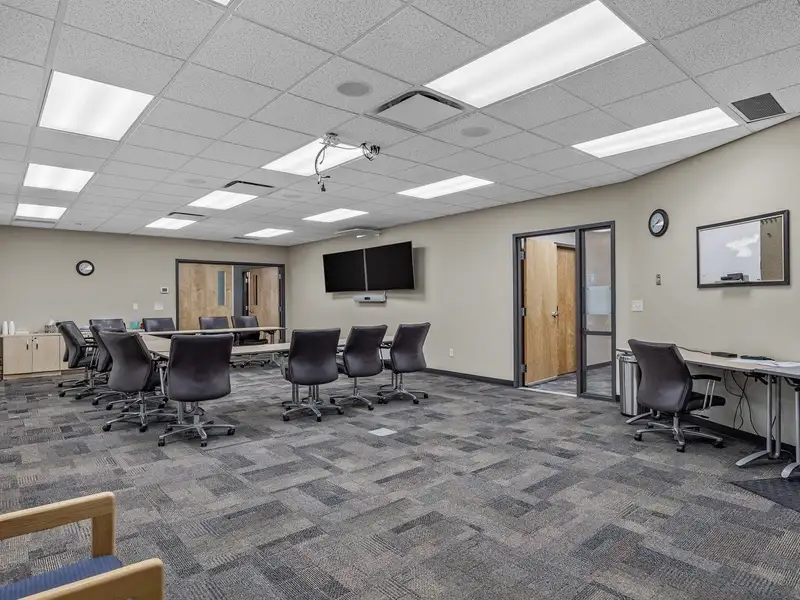 Free-standing 12,360 Sq. Ft. Commercial Building in High-traffic Location
