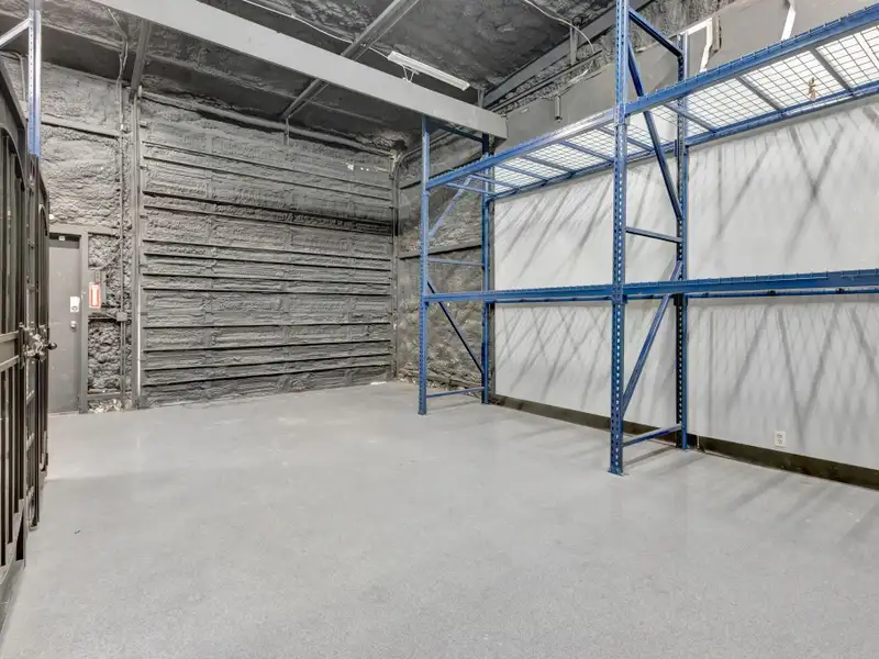 End-cap Warehouse with Offices in Central Jupiter, Move-in Ready