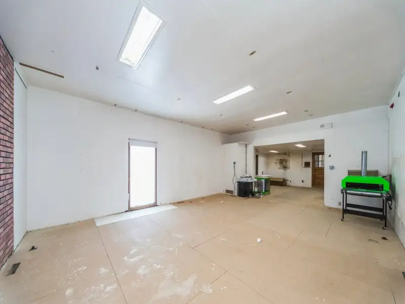 Commercial Property for Sale on Sunset Dr, Norwalk - C-2 Zoning, 1802 Sq Ft