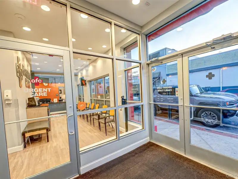 Brand-new Medical Building in Prime Location with State-of-the-art Facilities