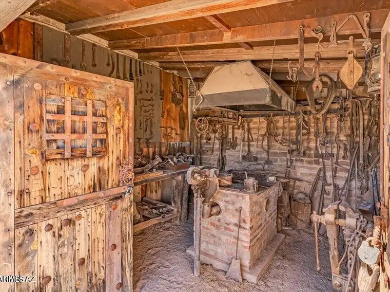 Unique Old West Movie Set and Museum in Gammons Gulch