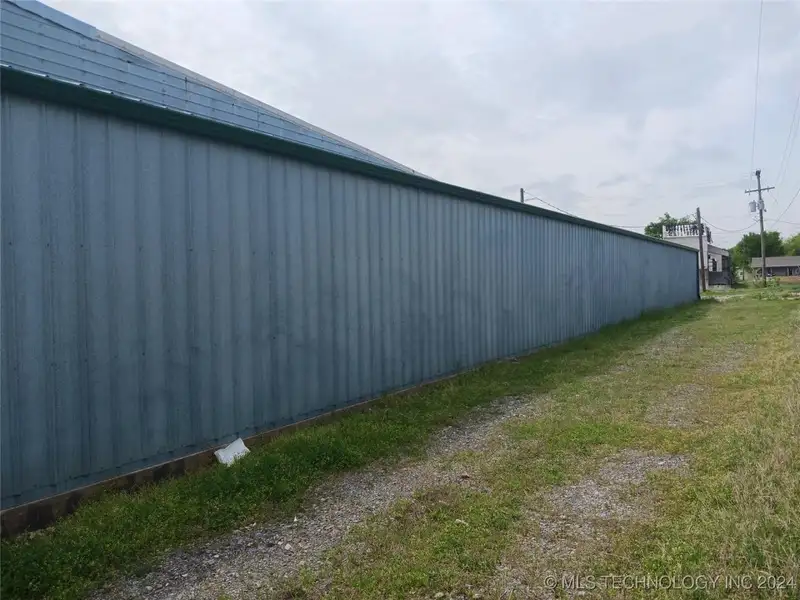 Spacious 10,888 Sq Ft Commercial Property in Historic Downtown Wagoner