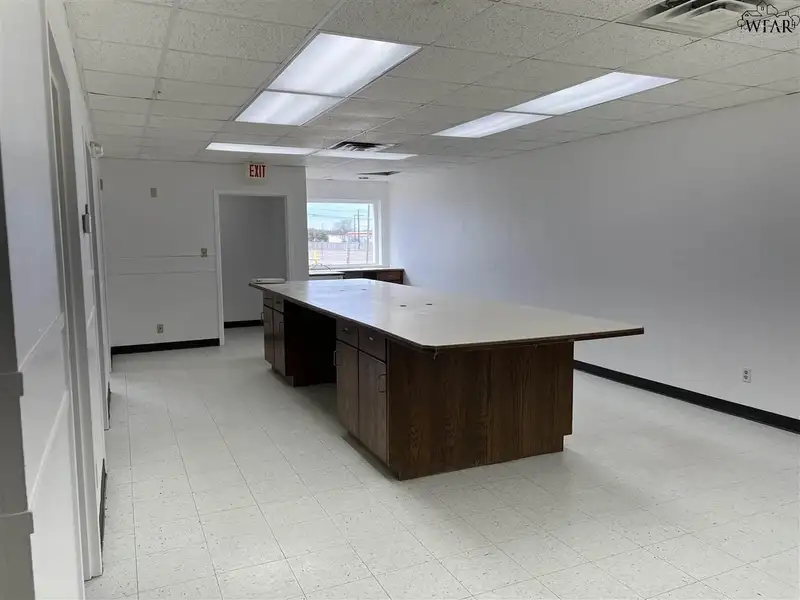 Warehouse Space with Offices and Loading Docks on 1.5 Acres, Convenient Location