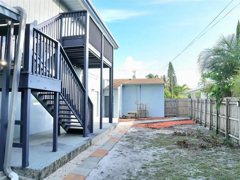 Turnkey Multifamily Investment: 8 Furnished Studios & 2/2 Apartment Near Las Olas