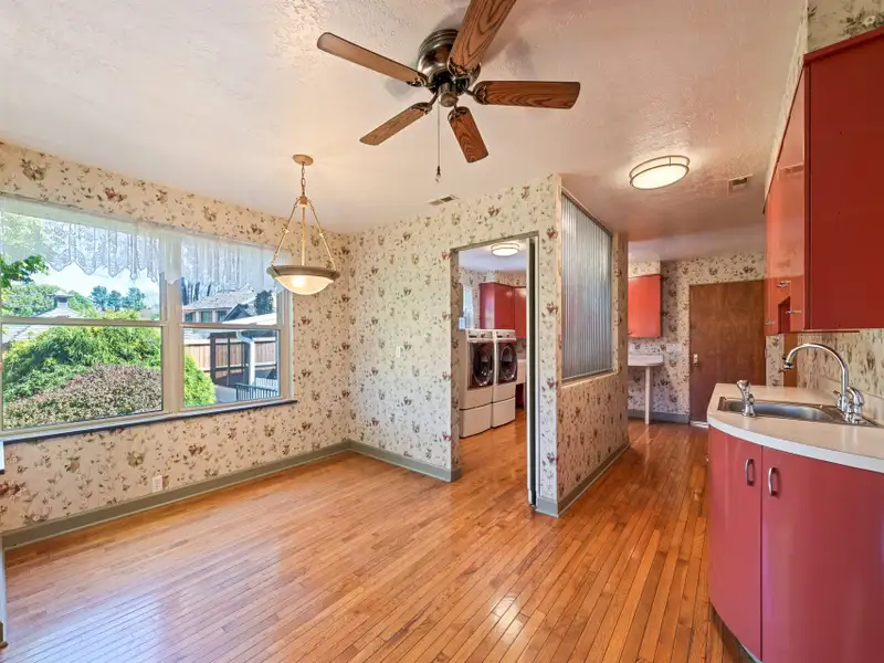 Ranch-style Estate Near Waynesville Inn, 5br/6.5ba, Ideal for Boutique Hospitality or Residence