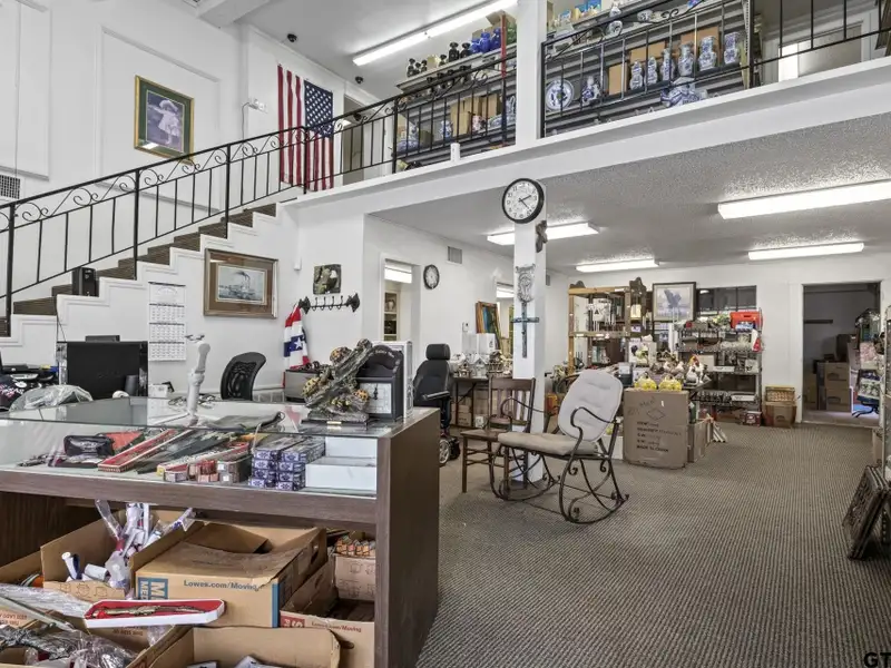 Historic Downtown Mt. Pleasant Multi-use Building with 9000 Sqft and Three Storefronts