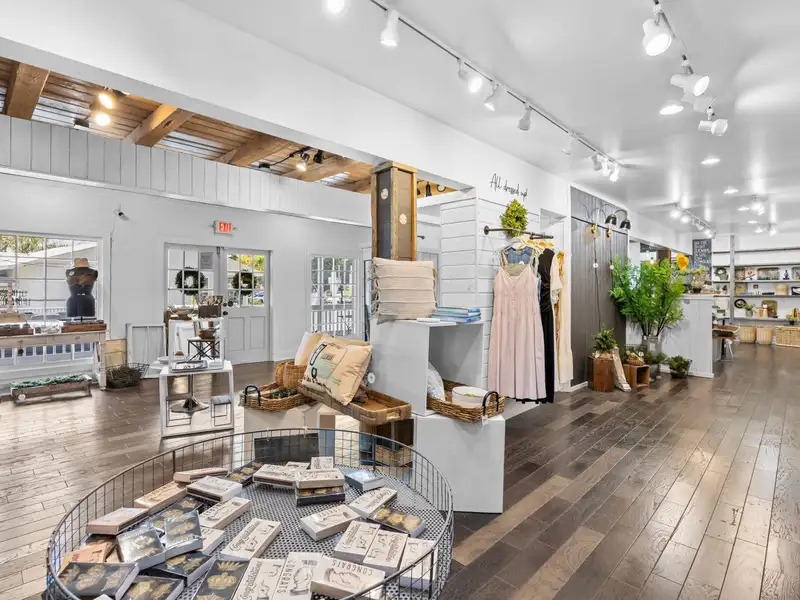 Retail Space for Lease in Pawleys Island's Island Shops - 1,722 Sf