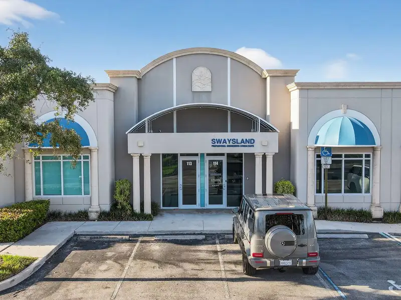 Renovated Commercial Space in Prime Dania Beach Location with Excellent Visibility